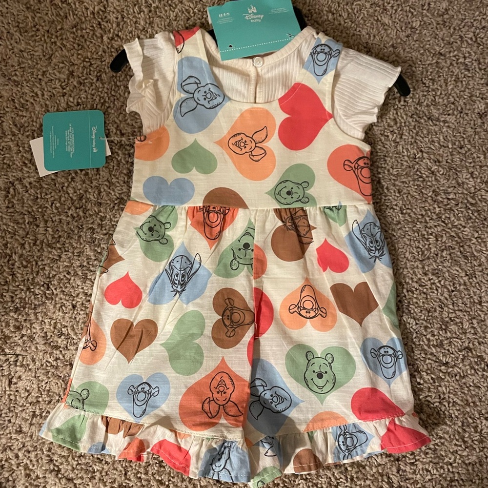 NWT Winnie The Pooh Two Piece with Bow